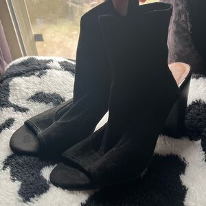 Black open toe heels